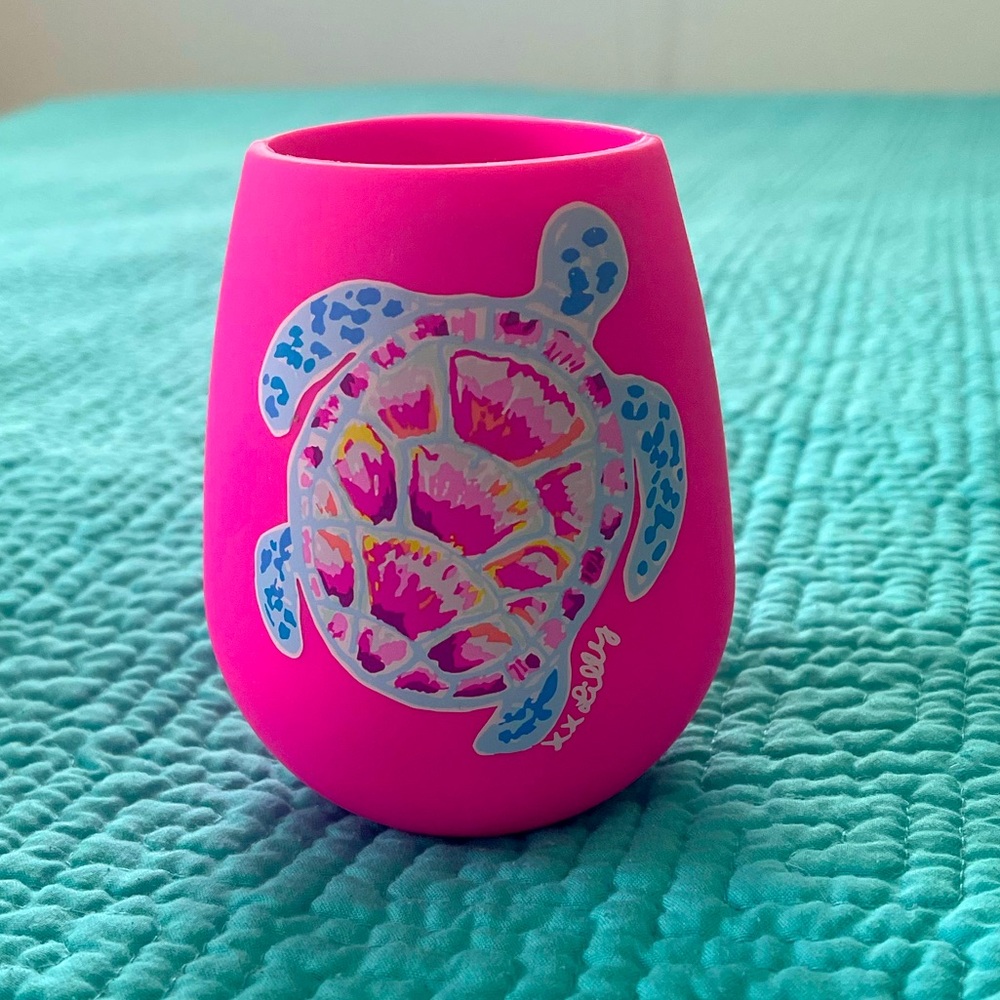 NWT Lilly Pulitzer silicone wine glass